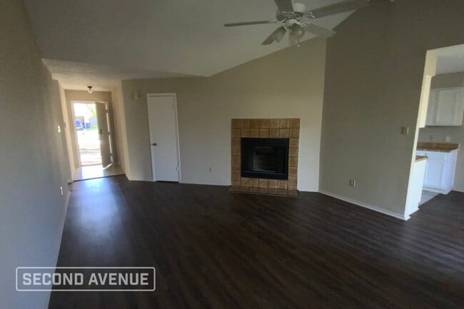 Photo - 15919 Rosebriar Dr