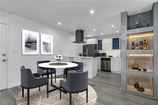 Photo - 5414 Newcastle Ave