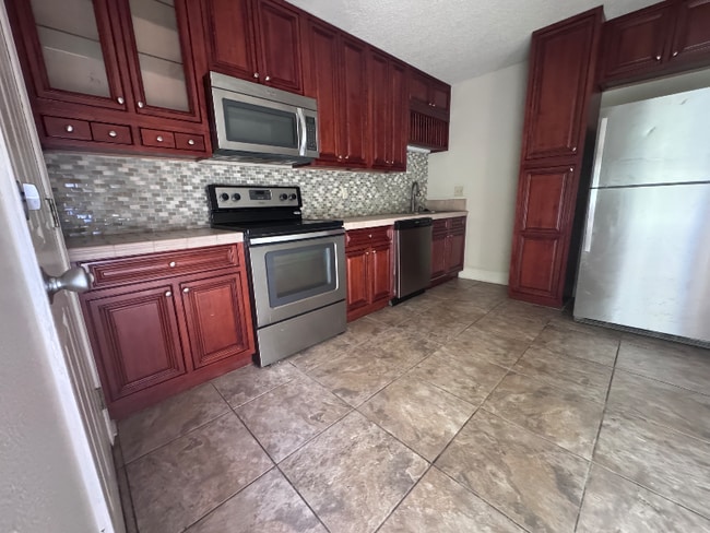 Photo - 310 Ella St Unidad 114