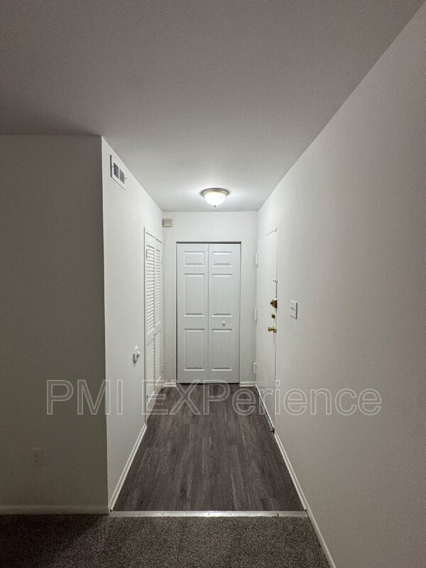 Building Photo - 10246 Prince Pl Unit 107