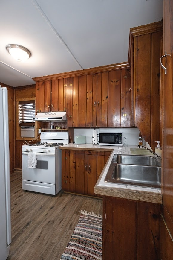 Photo - 7521 Water St