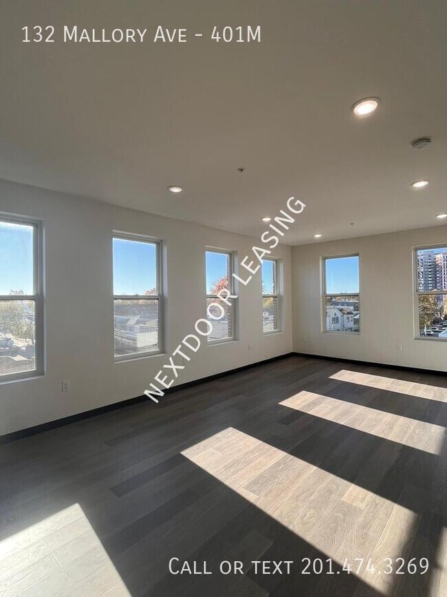 Photo - 132 Mallory Ave Unidad 401M