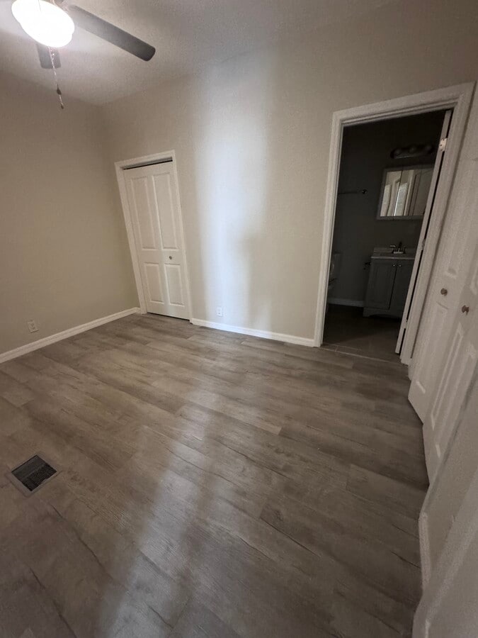 Master Bedroom - 32 Ada St Unit Ada Street