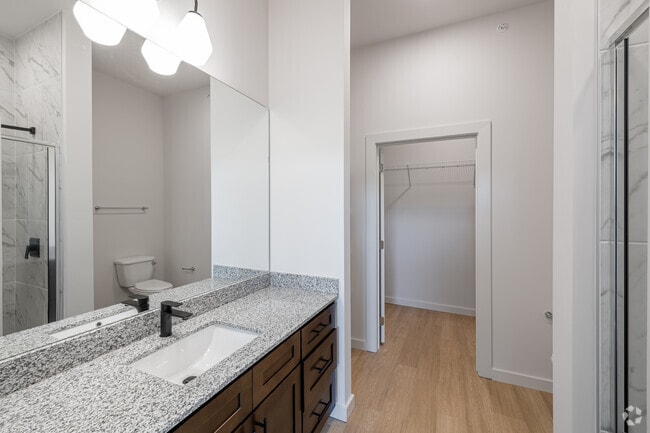 2BR, 2BA - 1,160SF - Primary Bathroom
