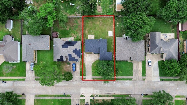 Building Photo - 2614 Village Cir Dr Rental