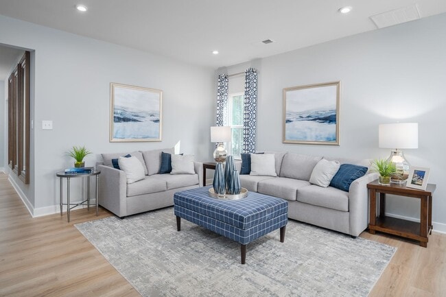 Photo - 3 Bedroom, 2.5 Bathroom Townhome in Crescent Cove - Summerville