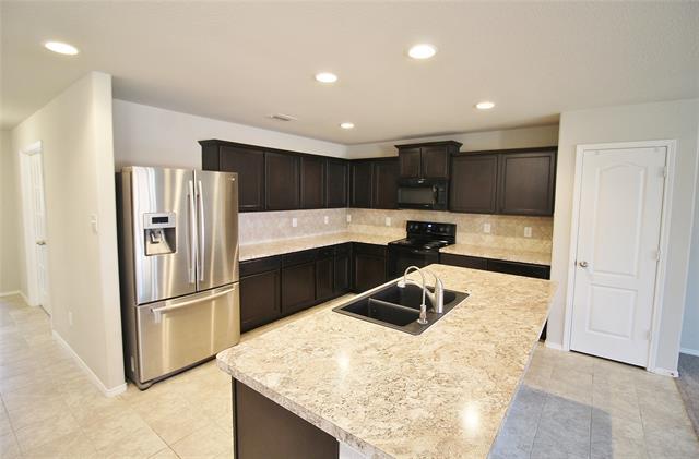 Photo - 210 Hackney St