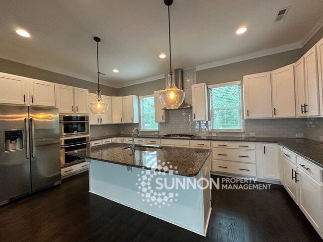 Photo - Beautiful 3-Story Townhome in the Heart of the Arts District