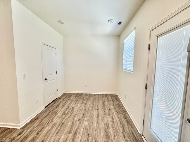 Photo - Charming townhome community! 3br 2.5ba Jake Alexander Area Near I-85