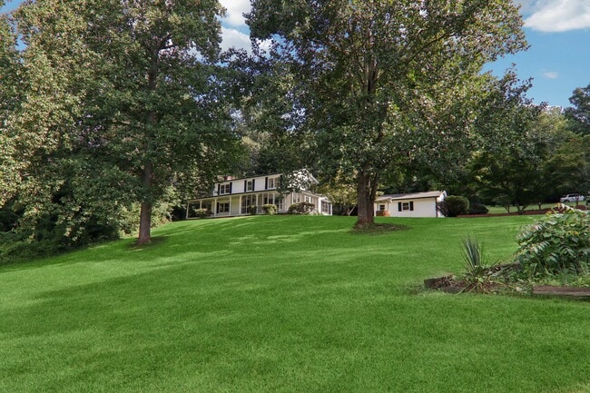 Photo - 5 Timothy Ln