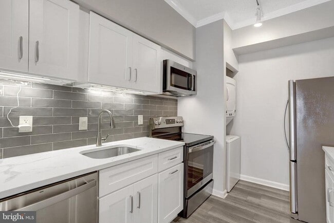 Photo - 1211 S Eads St Unit 1203