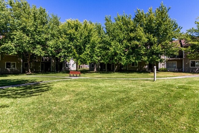 Photo - 1335 SW 2nd St