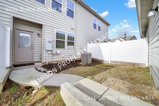 Photo - 4034 Black Walnut Wy