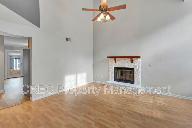 Photo - 1411 Oaklanding Rd