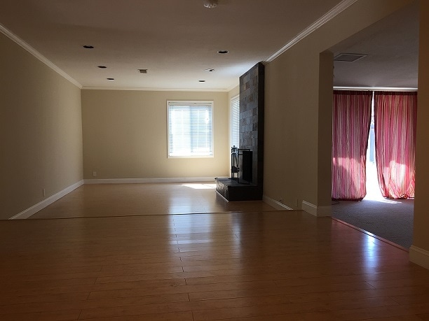 Photo - 1437 Lansing Ave