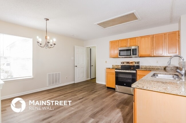 Photo - 2079 Meadowlark Ln