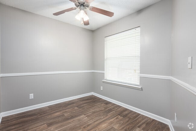 1BR, 1BA - Dining Room