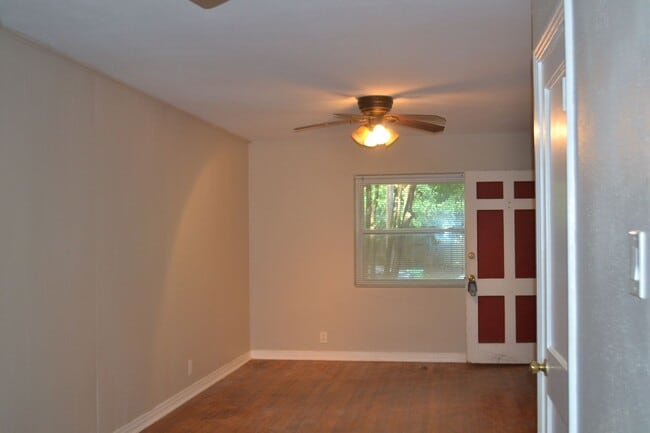 Photo - 904 Denton St Unit 904 Denton