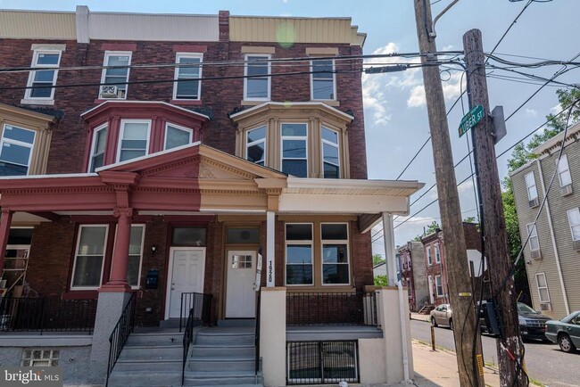Building Photo - 1920 W Berks St Rental