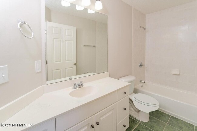 Photo - 2872 N 9th St