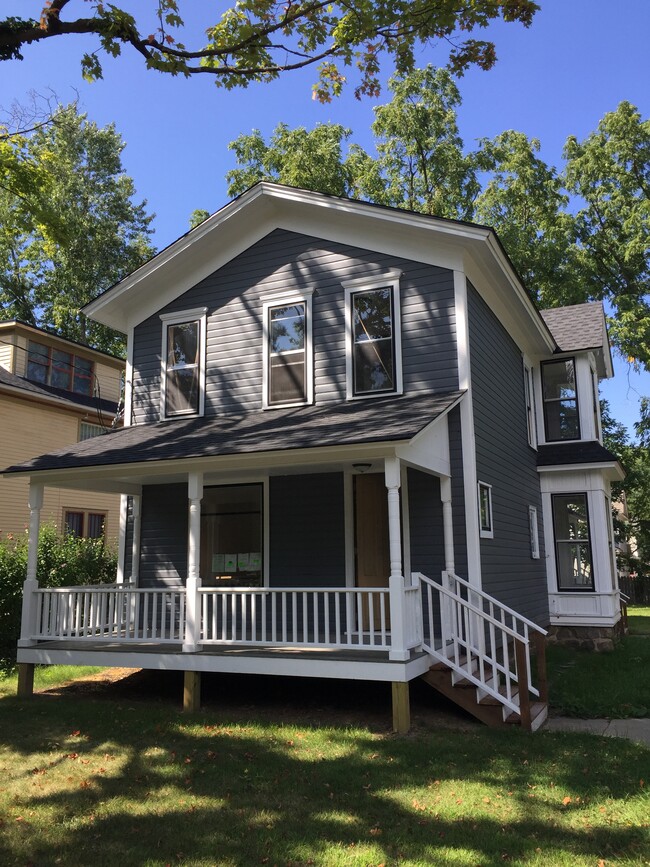 614 Forest St - 614 Forest St Unit #3