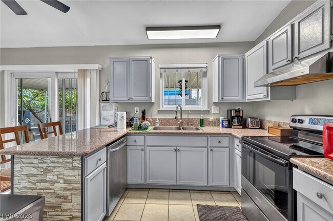 Photo - 3730 Greenwood Dr