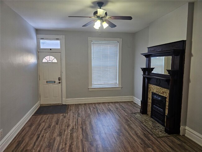 Photo - 1830 Russell Blvd