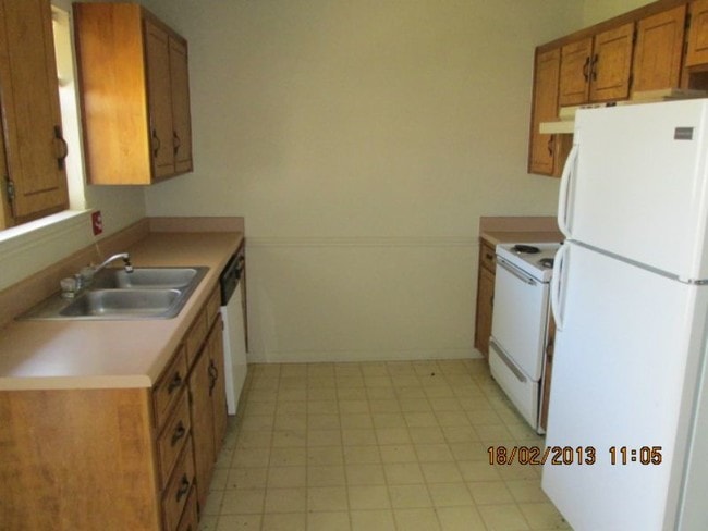 Photo - 208 Sorrell Dr