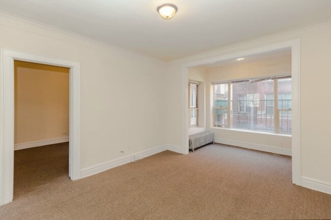 Photo - 5168 S King Dr Unit 1