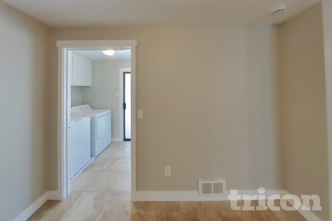 Photo - 4121 21st Ave SW