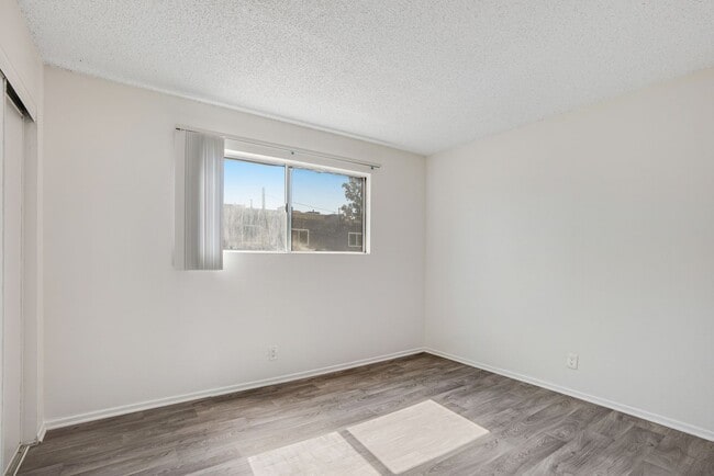 Windsor Arms Apartments