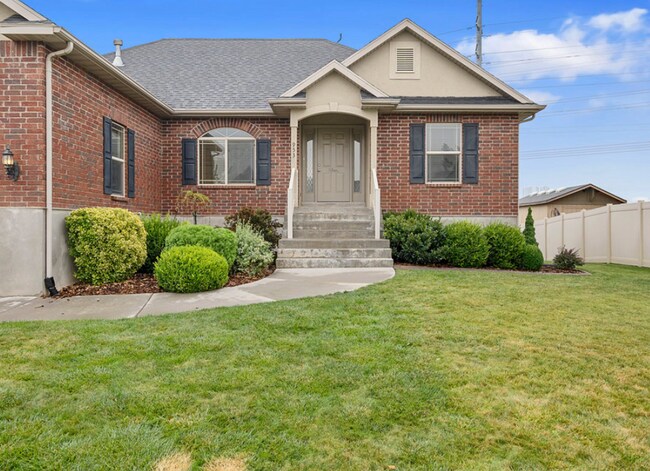 Photo - Spacious 5-Bedroom Home with Theater Room & Prime Location