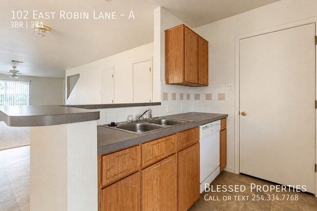 102 E Robin Ln Unit A