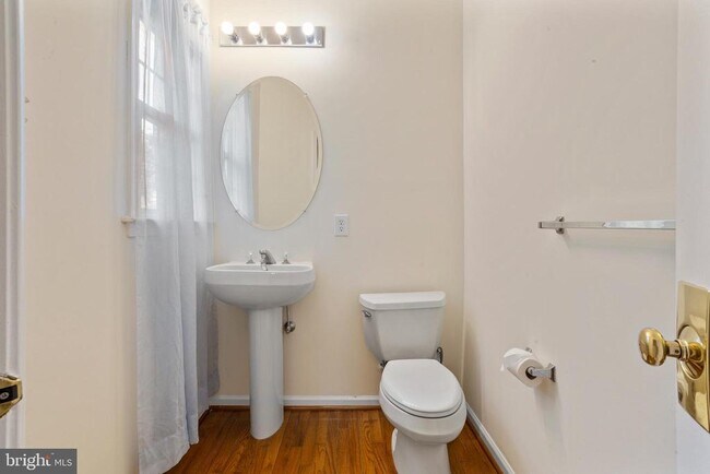 Photo - 54 Nestlewood Way