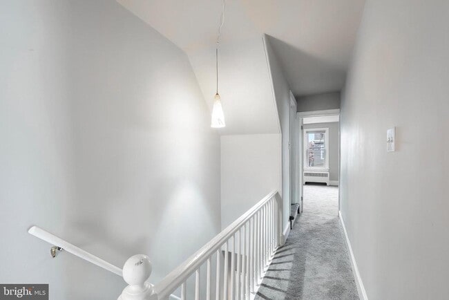 Photo - 243 Conover St