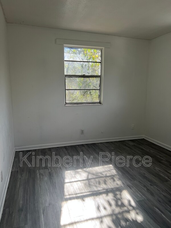 Photo - 1554 W 22nd St Unit 4