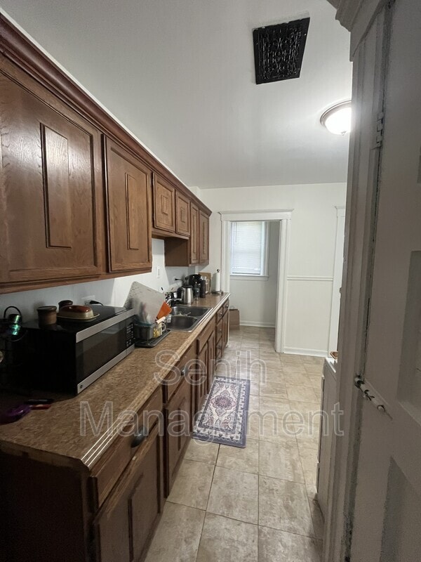 Photo - 4190 Hurlbut St