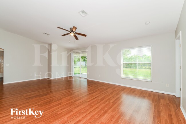 Photo - 3737 SW 1st Pl