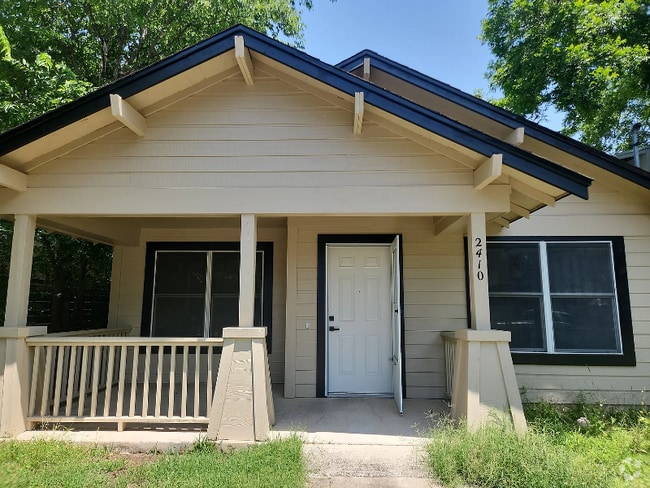 Building Photo - 2410 Santa Rita St Rental