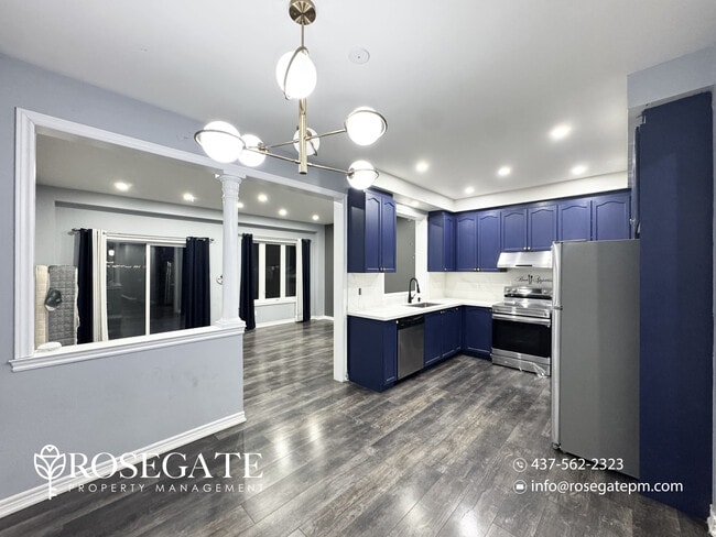 Photo - Spacious 4-Bedroom Main Level Home with Garage & 3 Parking in Brampton Unit 1