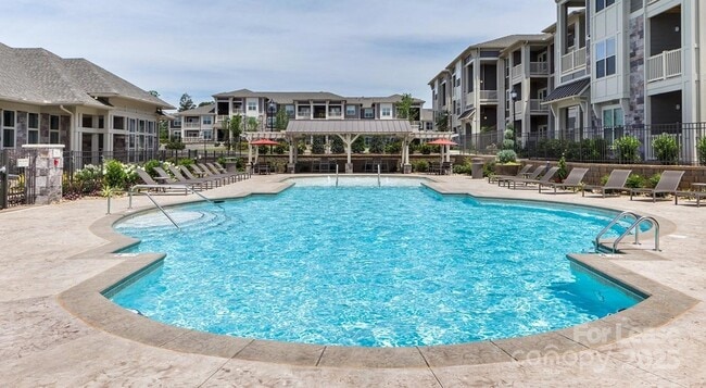 Photo - 121 Village Green Ln Unidad Dalton