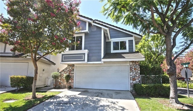 Building Photo - 3211 Armsley Dr