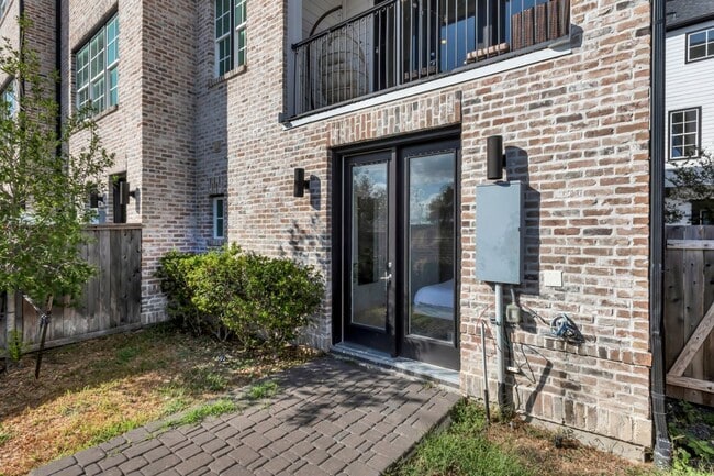 Photo - 4128 Willowbend Blvd