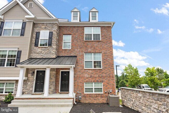 Building Photo - 615 Pony Ln Rental
