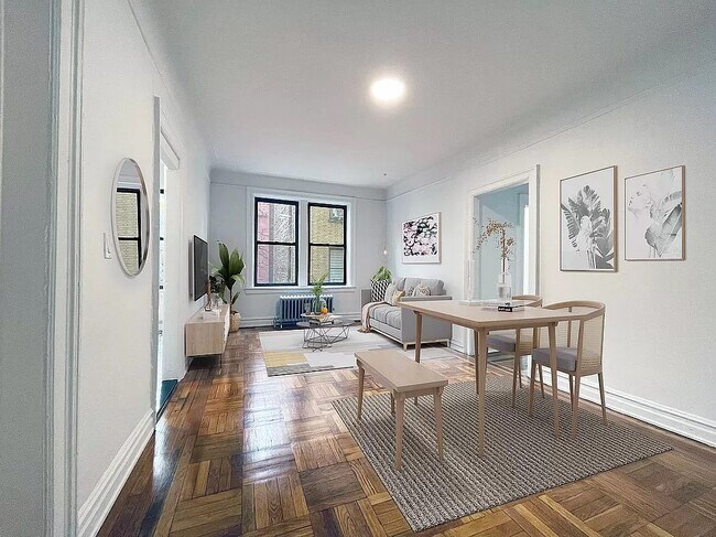 Photo - 684 Riverside Drive