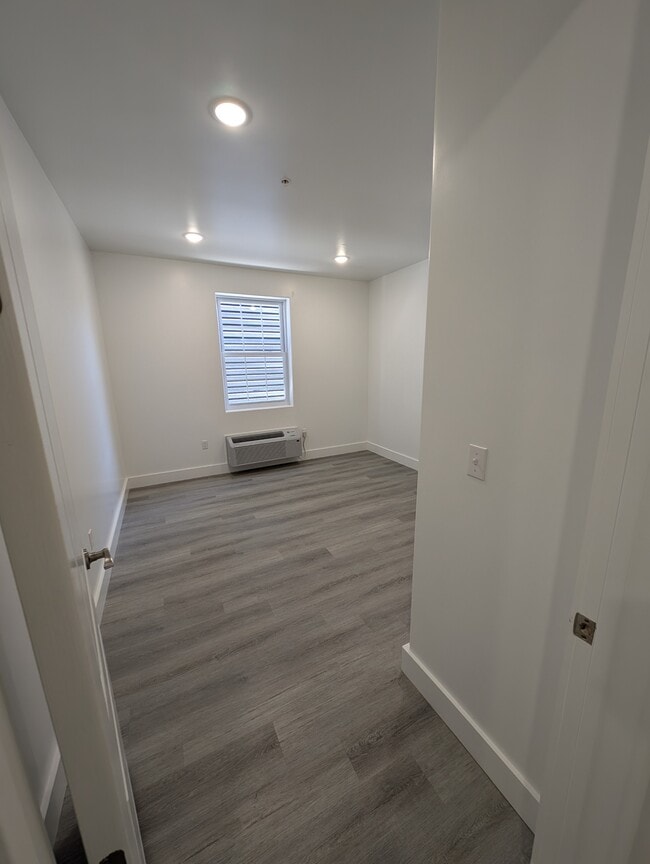 Photo - 273 Oak St Unit 101