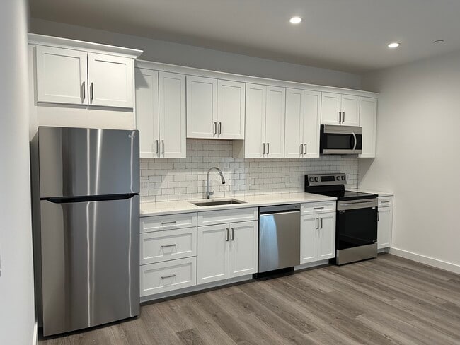 Photo - 528 Black Rock Tpke