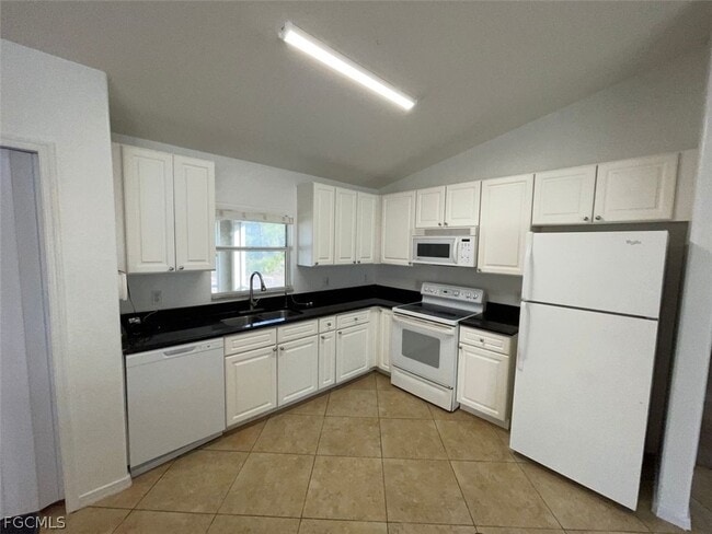 Photo - 2614 Carol Pl