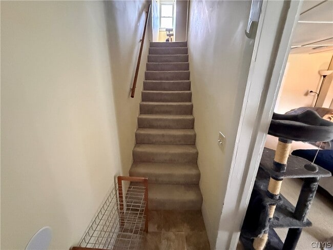 Photo - 145 W Seneca St