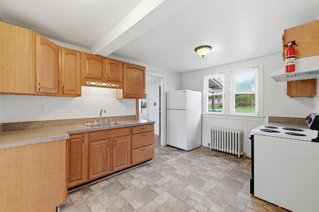 Photo - 4 Grandview St